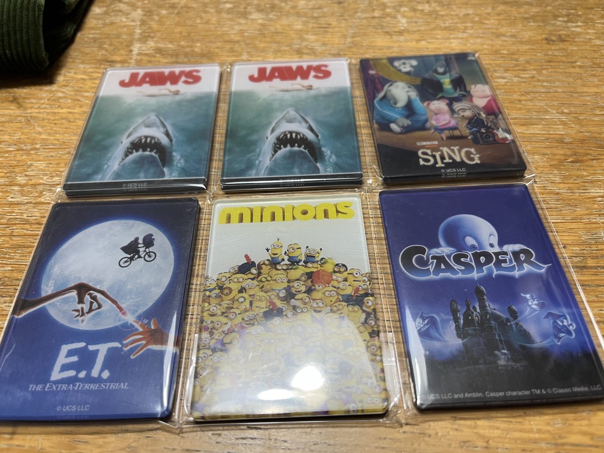 先日のUSJでシネマアクリルマグネットとやらがあったから6個買ってみた