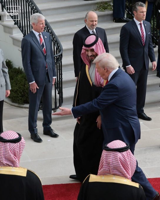 falsaud87's tweet photo. 💚💚💚الله يحفظك سيدي https://t.co/zqKk9Yqj93