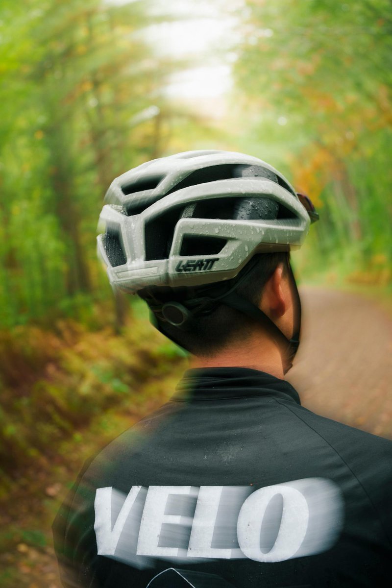 velovelovelo__'s tweet image. Velo’s first-ever gravel test brought us to the beautiful coast of Maine and the scenery did not disappoint. Stay tuned for the full drop of bikes we tested, coming soon 👀 🚲 

#gravelbike #gravelriding #mainelife #bikereview #tires #tools #wheels