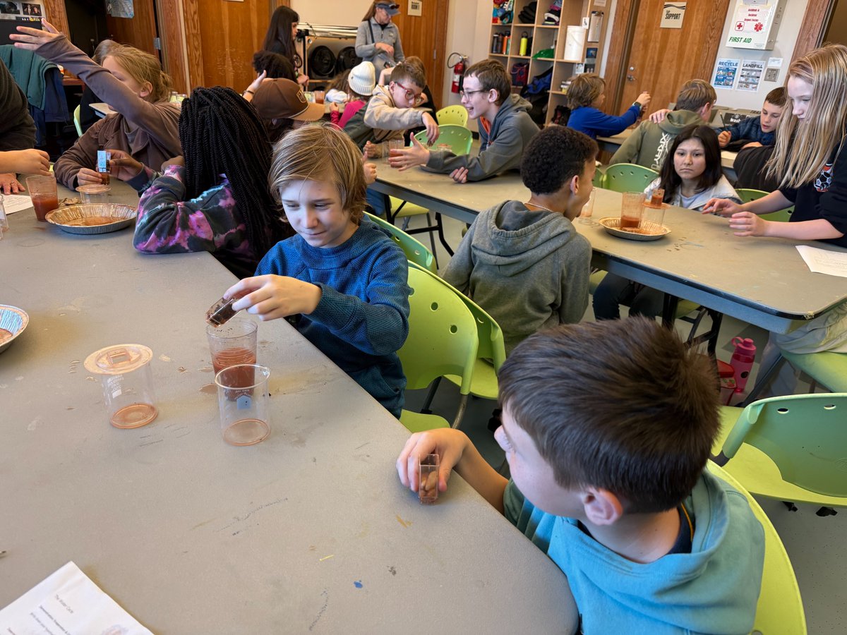 NEAAAT_Aerospac's tweet image. Learning for the real world means understanding the world around you.  Our 5th grade students spent a day exploring  ocean life and understanding regional employment opportunities by visiting @jennettespierob.  #schooldifferently #communitylearning