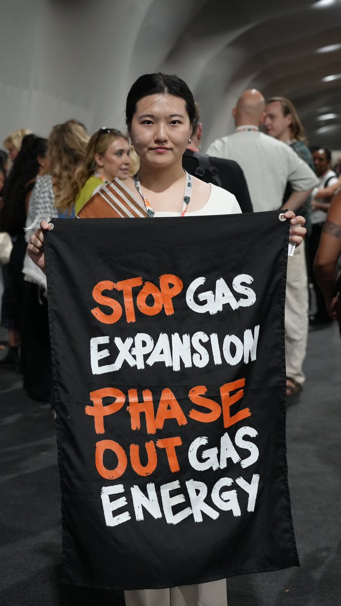 PowerShftAfrica's tweet image. Don’t Gas the Global South!

At COP30, activists called for a fast, fair, and just fossil fuel phase-out. Rich countries must stop preserving this industry for profit while billions face a climate catastrophe.  

CSOs are saying no more sacrificing communities in the name of…
