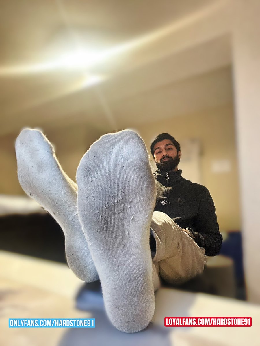 HardStone91's tweet photo. I wore them. I sweated in them. I took them off.
And now you stare like the sock obsessed little loser you are.
You don’t ask for them. You pay for them.
Tribute. Now. No excuses 🧦💸 https://t.co/YNyx9VMbmf