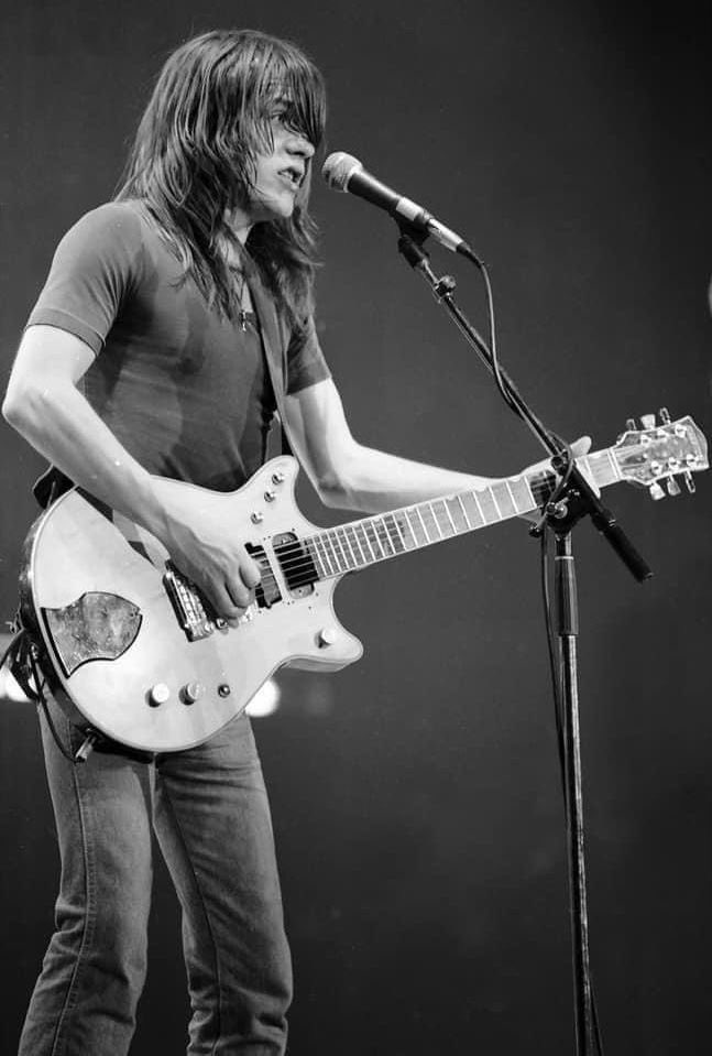 acdcsdevil's tweet image. we miss you dearly! ❤️🕯️⚡️