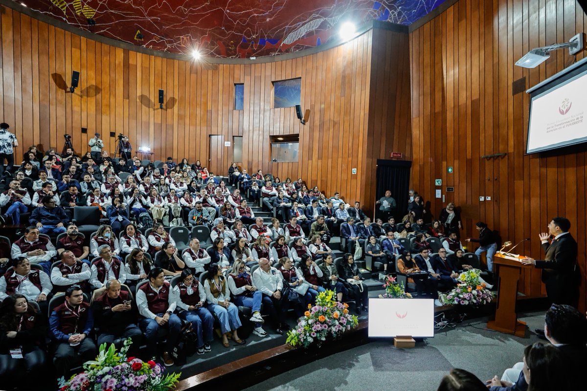 martibatres's tweet image. El día de hoy se lleva a cabo el Primer Encuentro Nacional por la Transformación de la Atención del @FOVISSSTEmx, esfuerzo que tiene como objetivo sistematizar ideas y tareas para hacer una institución más humana y social, que sirva con eficacia al noble fin de que l@s…