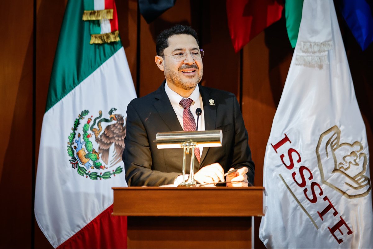 martibatres's tweet image. El día de hoy se lleva a cabo el Primer Encuentro Nacional por la Transformación de la Atención del @FOVISSSTEmx, esfuerzo que tiene como objetivo sistematizar ideas y tareas para hacer una institución más humana y social, que sirva con eficacia al noble fin de que l@s…