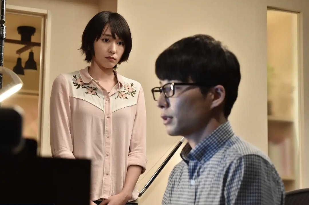 acky_man43's tweet image. 暗いオフィスでひとり平匡さんが｢愛される人はいいな…｣って思ってしまう、心の声のシーンは、
すぐに思い出せるほど私も共感して沁々してしまったのを憶えてる…

いいなぁ～(by私の心)

#逃げ恥
#逃げるは恥だが役に立つ

#星野源
#星野源ANN