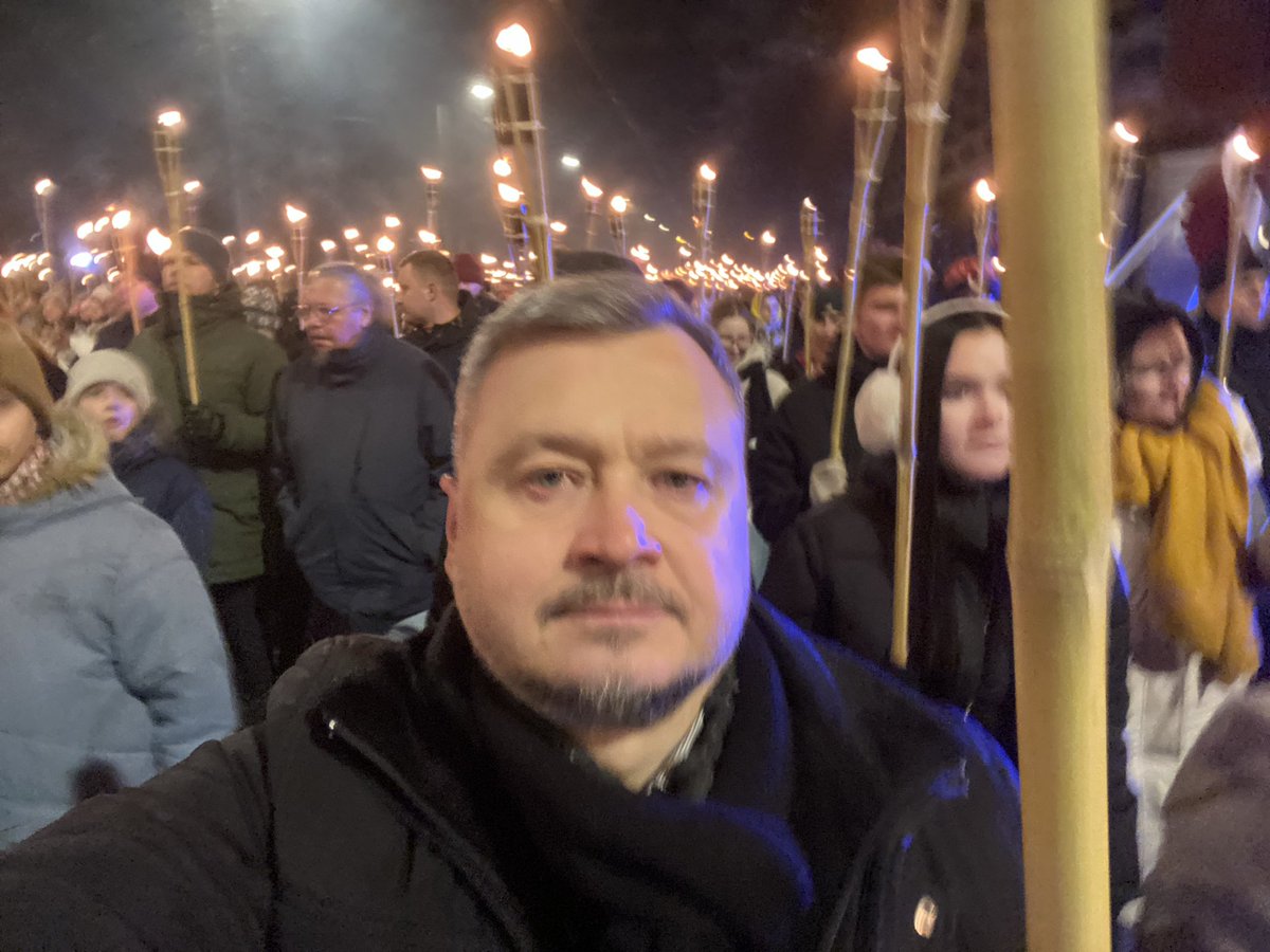 Bija iedvesmojoši un skaisti - lāpu gājiens par godu Latvijas valsts dzimšanas dienai.
Dievs, svētī Latviju! 🇱🇻