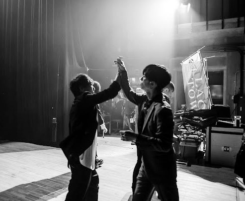 円陣の最後は、いつも俺とケイスケで締めのハイタッチ。
気づけばそれがお互いのルーティーンになっていた。
その瞬間にスイッチが入る。頼もしく、唯一無二の存在。

ここからまた勝負だな。頼んだぞ。
改めておめで㌧🎂