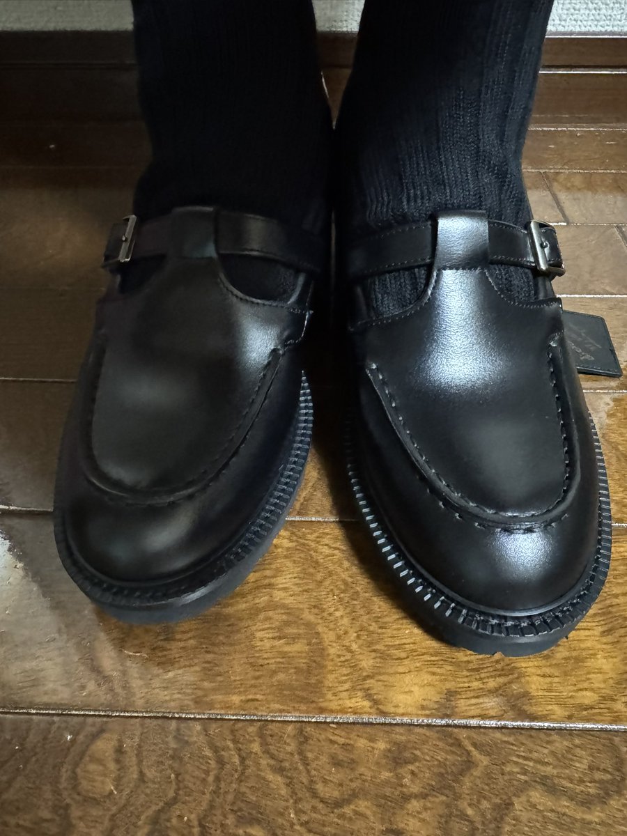 msblue24203's tweet image. 最幸のLIVE終わって帰ってきたら届いてました✨いつものサイズでジャストフィット👍オンラインで買わせていただいた🩷可愛いー🥰今日は靴下も   #NERDMIND です。

 #diciassette
 #TakanoriIwata 
 #madras大口工場