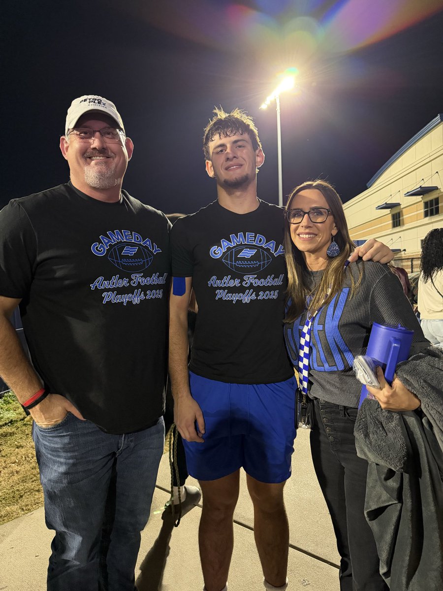 poesmash_jr's tweet photo. Football season came to an end Friday night. I couldn’t be more proud to be a part of this team. Grateful for every rep, every lesson, and especially our seniors — your leadership set the standard, and you’ll be missed more than you know. 

Huge thank you to my family and friends for always showing up for me, especially my mom and dad. Thank you to our coaches for your guidance, belief and leadership. 

Already hungry for next year. We’re coming back stronger, together. 💪🏈🔥🦌
@DeerCreekFB @DeerCreekFCA @DeerCreekAT @DeerCreekSnC