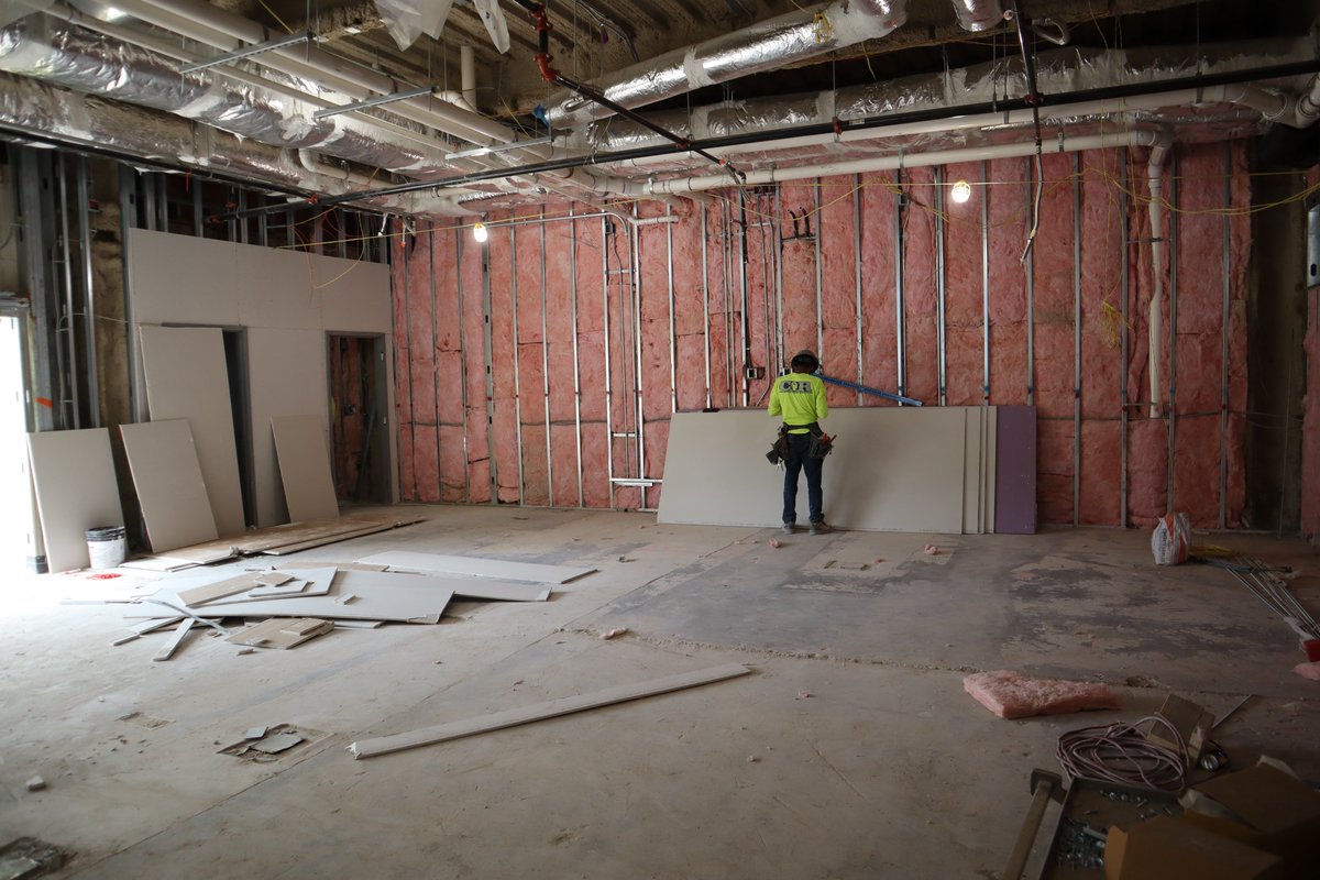 CONSTRUCTION PROGRESS: The Edward White Campus! 🏗️

Oct 2025:
• Interior demolition completed
• Building re-roofed

Nov 2025:
• Building envelope is in the process of being enclosed and waterproofed

<a href="/EvaraHealth_/">Evara Health</a> <a href="/WJARC/">Wannemacher Jensen</a>
#SPHA #StPeteHA #EdwardWhiteCampus #StPete