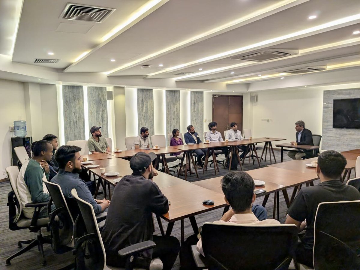 atomcamp's tweet image. atomcamp Meetup in Karachi✨

Today’s meetup brought together our students and Alumni in Karachi for a productive networking session, followed by an insightful discussion with Mr. Farrukh Rasheed, a leading HR Expert.

He shared valuable guidance on career trajectories, interview…