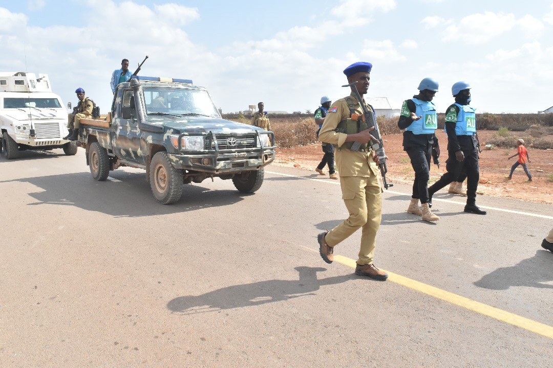 aussom_'s tweet image. #AUSSOM Ghana Formed Police Unit today conducted a successful joint patrol with the Somali Police Force (@SoPoliceForce) in Baidoa, South West State.

Led by Contingent Commander CSP Benjamin Dokurugu, the team coordinated with #SPF Regional Police Commander Maj. Hussein Borgele…