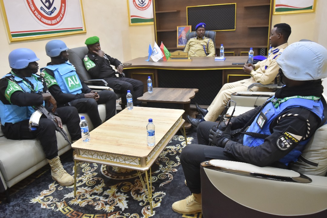 aussom_'s tweet image. #AUSSOM Ghana Formed Police Unit today conducted a successful joint patrol with the Somali Police Force (@SoPoliceForce) in Baidoa, South West State.

Led by Contingent Commander CSP Benjamin Dokurugu, the team coordinated with #SPF Regional Police Commander Maj. Hussein Borgele…