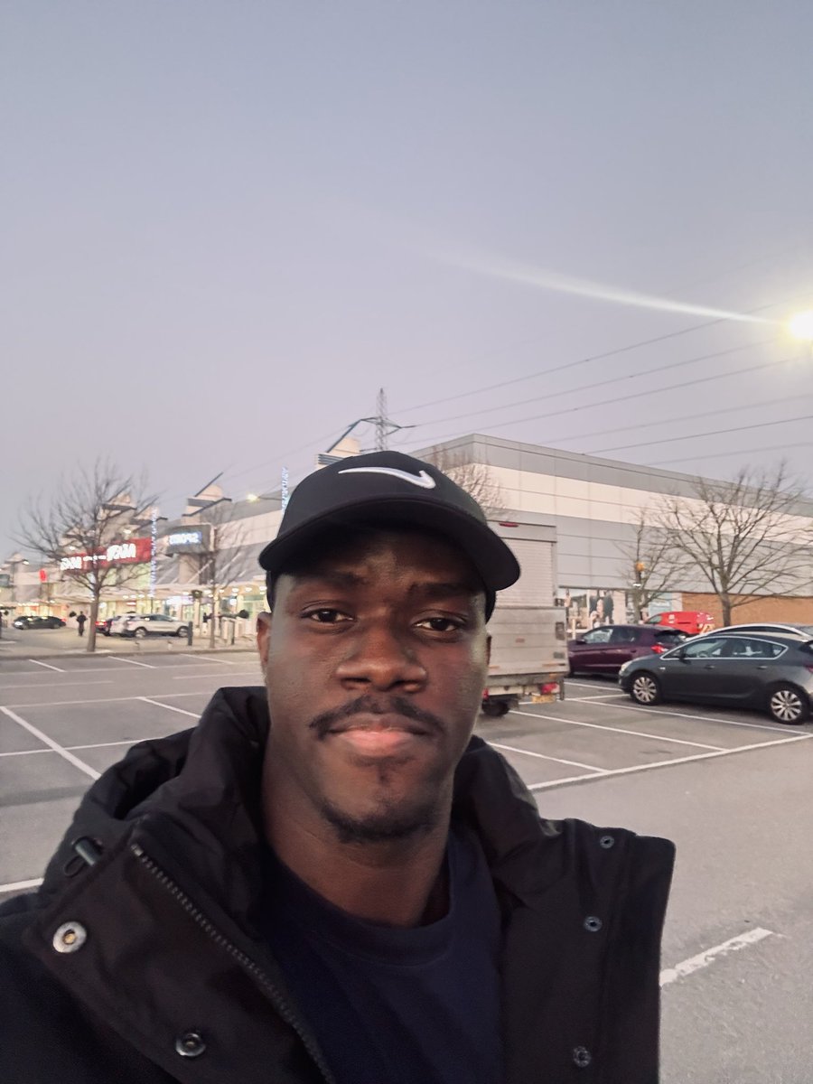 harri_py's tweet image. We must be very intentional about allowing God to guide what/who we hear, listen to and see everyday.
Proverbs 4:23🖤