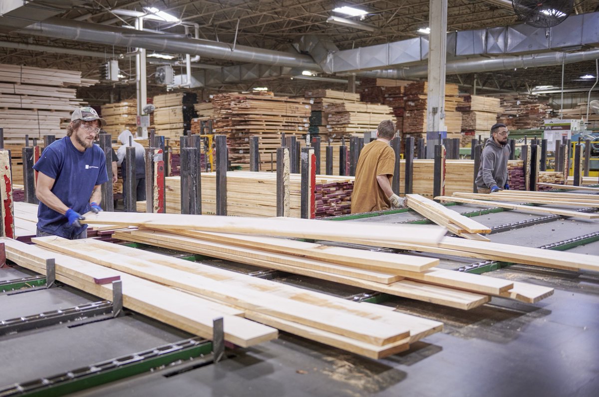 ConestogaWood's tweet image. Turning raw wood into beauty takes more than tools — it takes intuition, experience, and mastery.
Our team’s skill in selecting and grading wood brings craftsmanship to life.

#Craftsmanship #Woodwork #QualityInEveryDetail