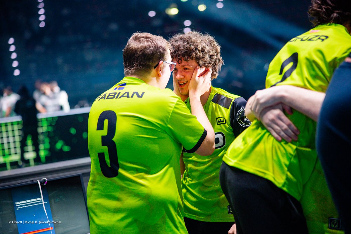 KynoR6's tweet photo. “you won a major, you did it” https://t.co/2lCImM2PbO