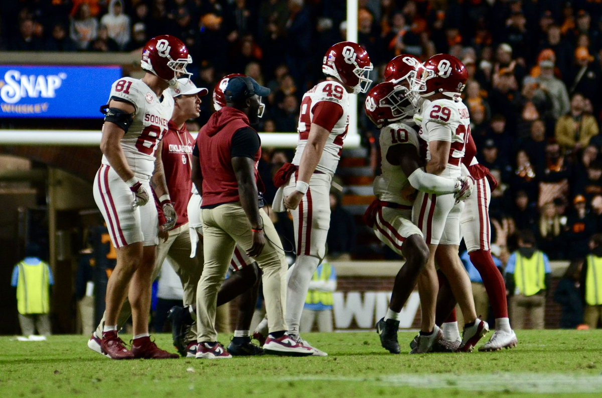 CarsonDField's tweet image. Oklahoma OC Ben Arbuckle on #Sooners kicker Tate Sandell:

“Any time you cross the 50, it feels like you have three points.”