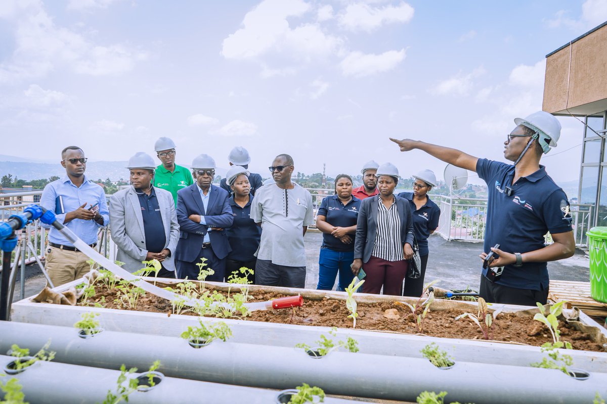 niyo_charles's tweet image. Today it was a privilege to celebrate the Project Phase-Out of the Job Creation in Agricultural Technologies program at @Electricom_ltd_ The event took place at the HQs in #Kicukiro_Gahanga, where students trained in #AgTech showcased their innovative solutions and everything…