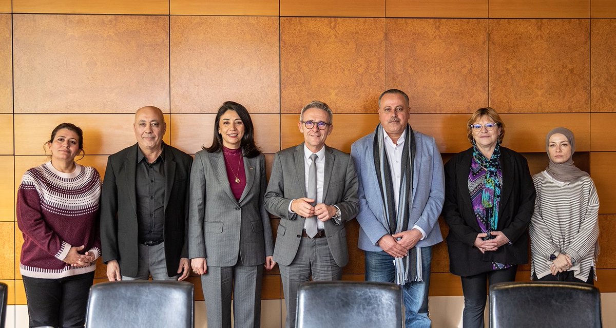 Aujourd’hui, j’ai reçu le maire de Jénine Mohammed Jarrar et sa délégation, ainsi que Madame l’Ambassadrice de Palestine en France, <a href="/HalaAbouHassira/">Hala Abou-Hassira</a>, dans le cadre de notre coopération de longue date avec la Palestine.

Depuis plus de 25 ans, la Seine-Saint-Denis est engagée