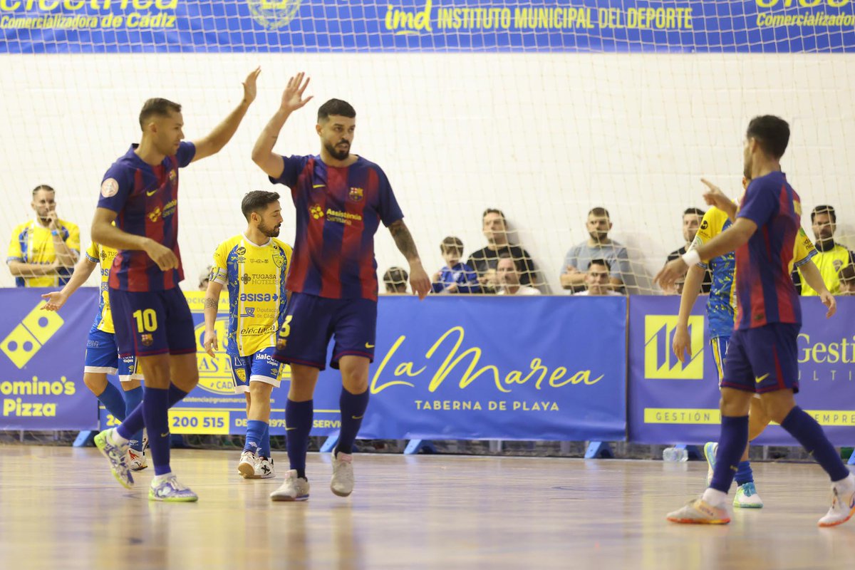 ⌚️ 𝐅𝐈𝐍𝐀𝐀𝐀𝐀𝐋

⚔️ Cádiz Virgili 🆚 𝐁𝐚𝐫𝐜̧𝐚 (1-4)

⚽️ Óscar (7’) / Matheus (2’, 14’), Pito (24’), Joao Victor (29’)

👏🏼 Victòria blaugrana en un partit molt seriós per classificar-se pels vuitens de final de la Copa del Rei

💙❤