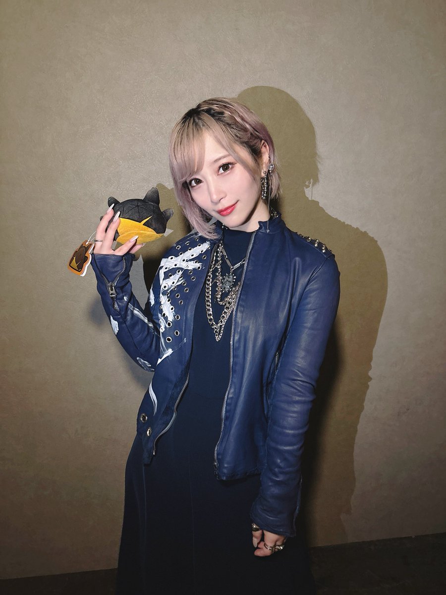 ReoNa_ASCA_go's tweet image. 皆さんおはよー

💿購入者特典&amp;amp;抽選会
詳細出ましたね😊
そろそろサイン当たってもいい頃🤭

そして昨日のXの不調のせいか？
ReoNaさんのフォローが外れてた😭

ライブには向けてASCAさんと亜咲花さんの曲も聴き込みます🤗

今日も良い一日を😊
#ReoNa
#ASCA