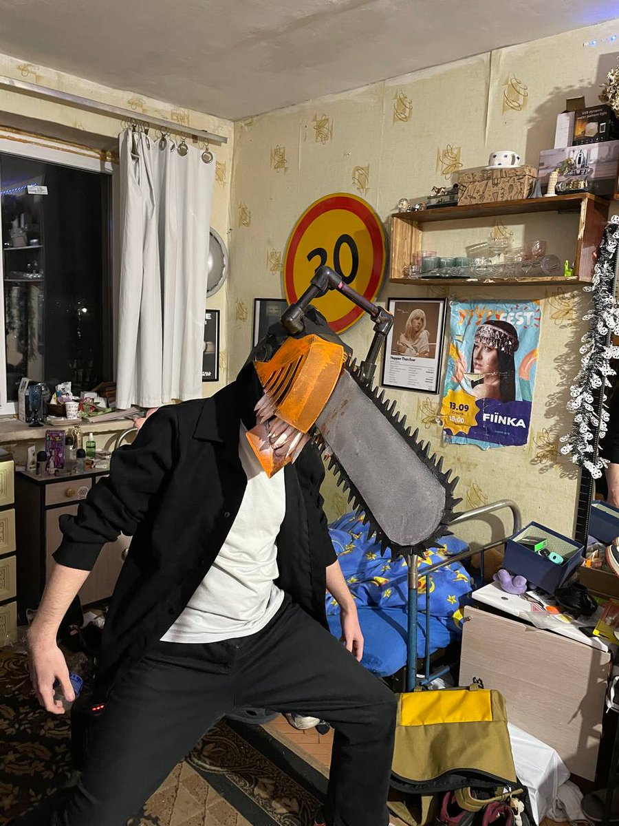 _Resunder_'s tweet image. My first cosplay ever for university tournament #chainsawman #cosplaying