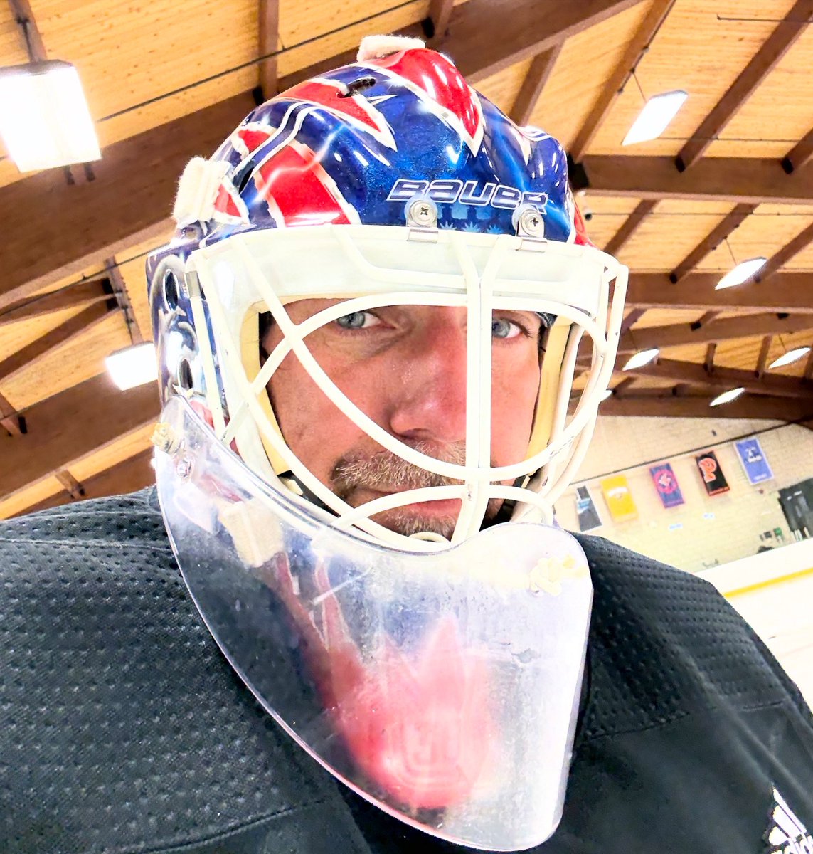 Gordon, NHL's Lundqvist team up on hockey helmet design | FOX Sports, image size:1143x1200