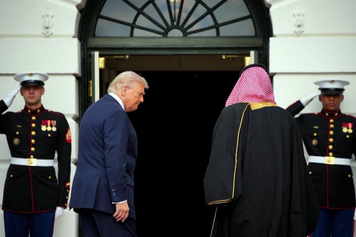 alsaud1ksa's tweet photo. الله يعزك 🇸🇦

#محمد_بن_سلمان
#محمد_بن_سلمان_في_واشنطن #MBSINUSA https://t.co/yn0Xp1oXPn