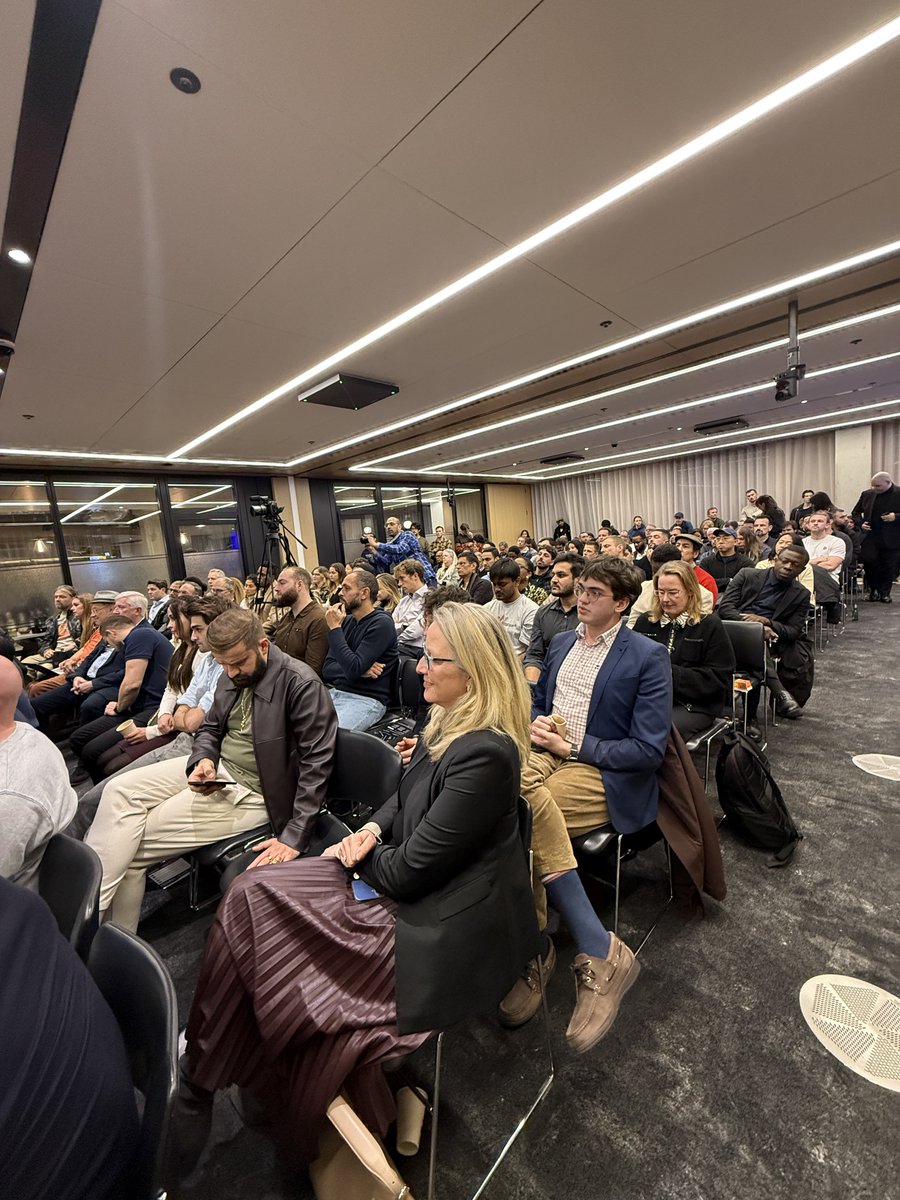 yesterday at <a href="/CML_LDN/">CryptoMondays London</a>  we hosted almost 200 guests and i had the best time emceeing the event.

the topic was: 'build in the uk or move to dubai?' and honestly… the discussion was way more balanced than i expected.

some of the points that stood out to me:

> the uk has the