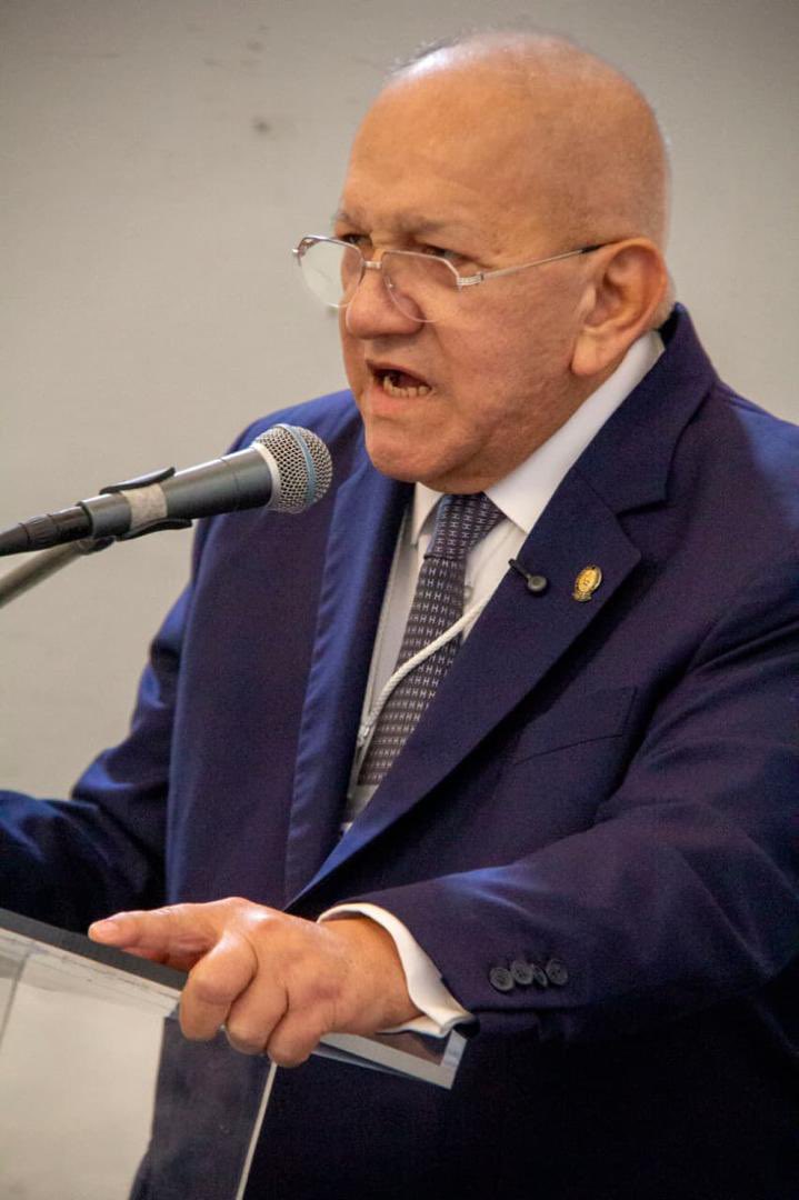 Sobre las recientes declaraciones del presidente Donald Trump: Si llega a concretarse una conversación entre él y Nicolás Maduro, considero que sería una buena señal para todo el Continente.

Sólo a través de un diálogo sincero, diáfano y transparente, se pueden dirimir todas las