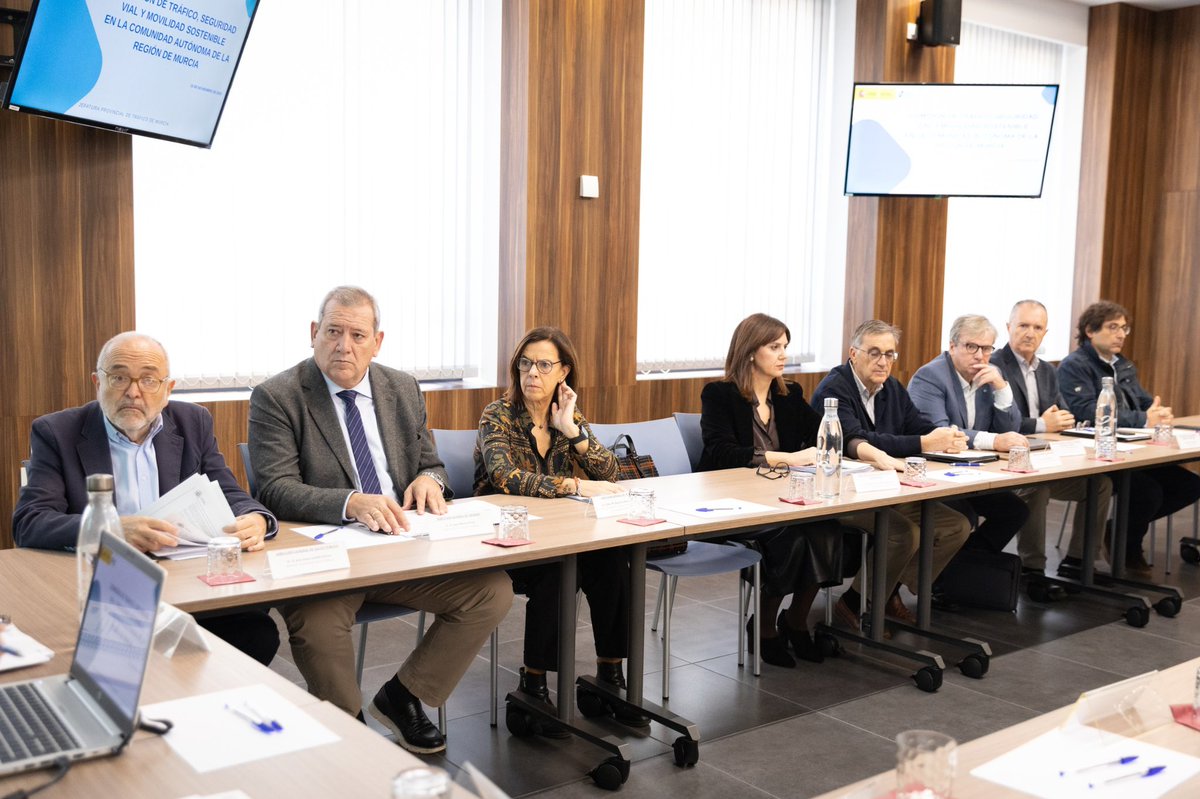 Comisión Provincial de Tráfico.

En lo que llevamos de año, 52 personas han fallecido en accidentes de tráfico en la Región de Murcia.

Seguimos trabajando, junto al resto de administraciones, para reducir estas cifras y reforzar la seguridad vial.