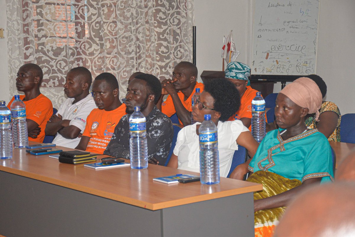 redimboneza1's tweet photo. La Solidarité des Femmes Burundaises pour le Bien-être-Social et le Progrès (#SFBSP-Burundi) avec l’appui de la République Fédérale d’Allemagne à travers l’Action Medeor a organisé un atelier de renforcement des capacités sur l’hygiène et l’assainissement https://t.co/mxPJvkYAox