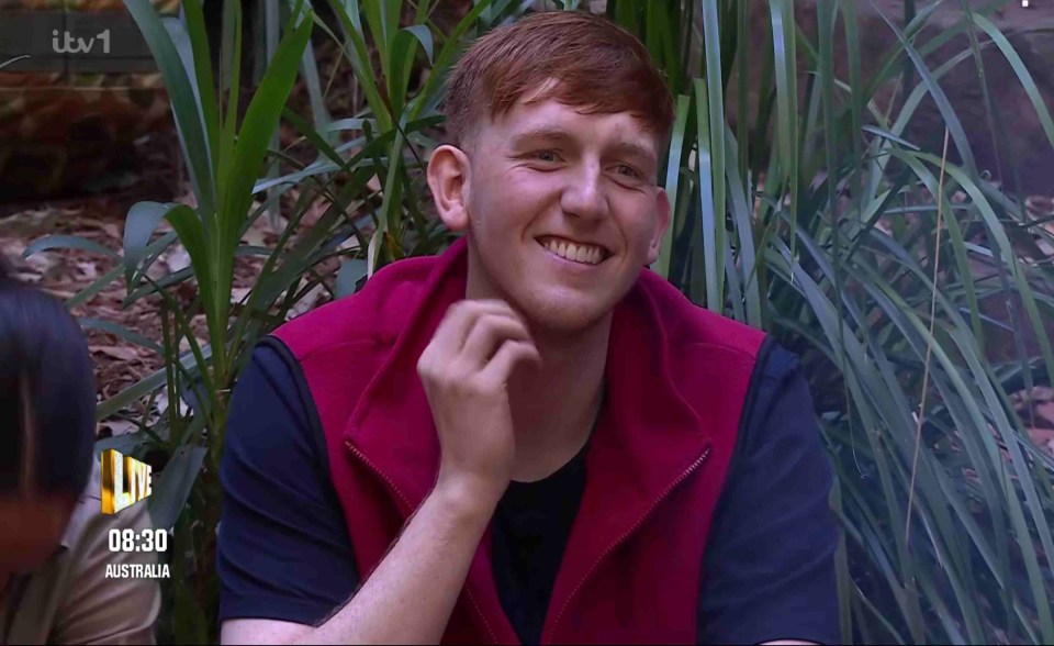 RewindONUK's tweet image. #ImaCelebrity dropped to 5.7m (45.8%) viewers last night. The show peaked with 6.3m during the bushtucker trial.

#ImaCelebrity is down 600k on last year&apos;s equivalent episode and is the show&apos;s lowest rated second episode in over 20 years.

#ITV1 #ITVX