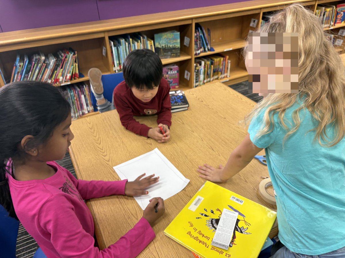 WallarooLibrary's tweet image. Media balance + @Novel_Effect + Our Table (Reynolds) + STEM challenge: build a table to hold the Thanksgiving feast.  We had some successful builds! @PISDlibraries