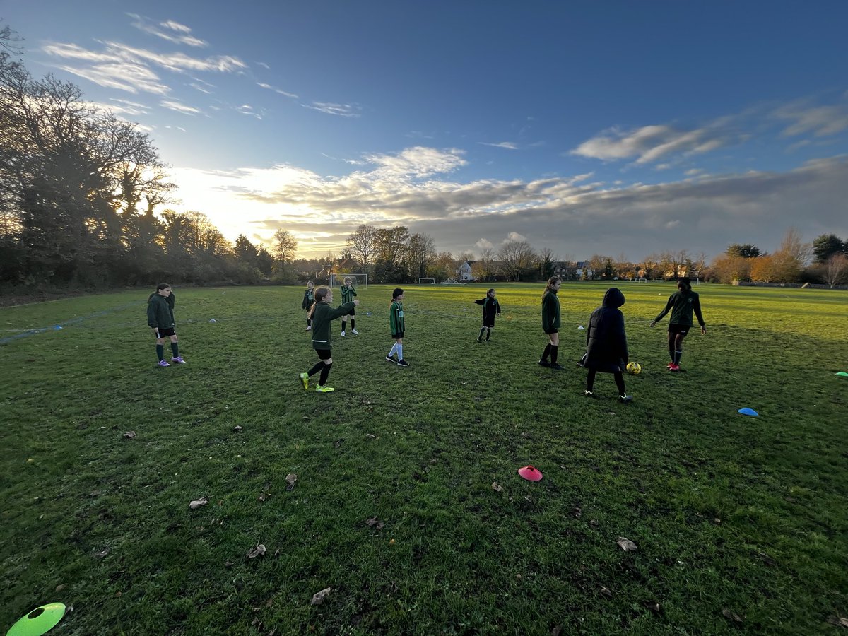 ManorParkSchSM1's tweet image. The Girls took part in the league this afternoon! They scored a great goal and worked really hard as a team to get a point on the table. Well done everyone involved 👏⚽️@LEOsports7 #MPPAphyiscaled