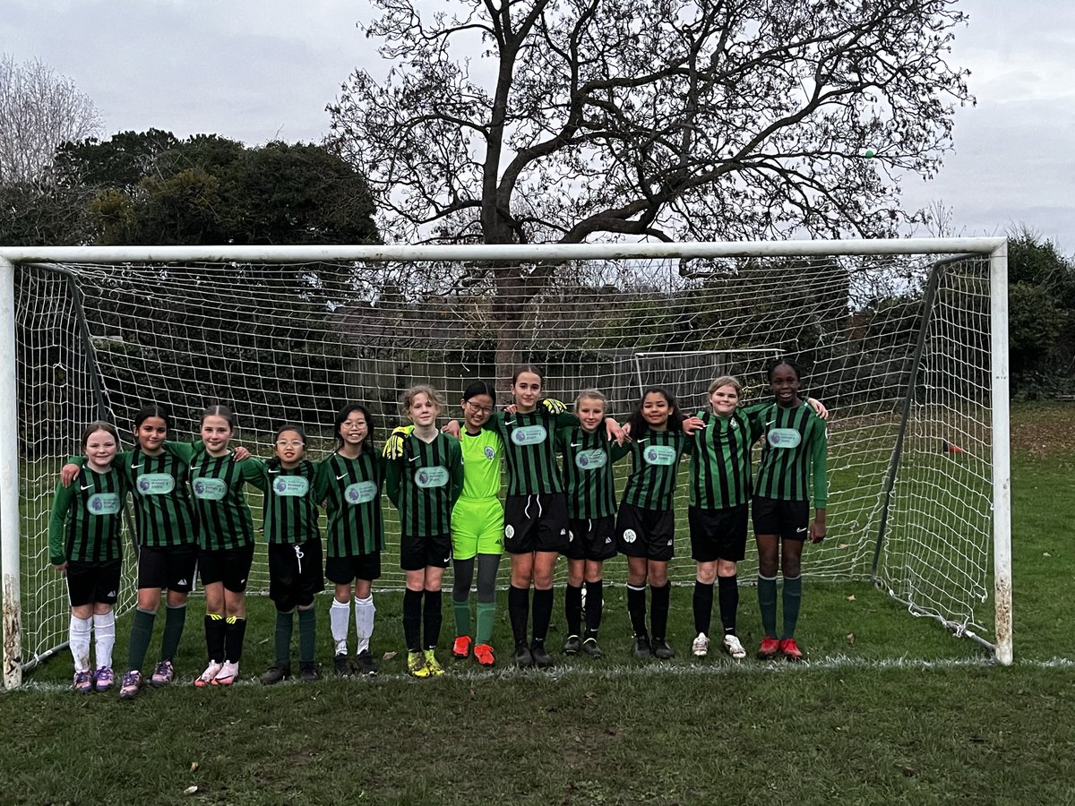ManorParkSchSM1's tweet image. The Girls took part in the league this afternoon! They scored a great goal and worked really hard as a team to get a point on the table. Well done everyone involved 👏⚽️@LEOsports7 #MPPAphyiscaled