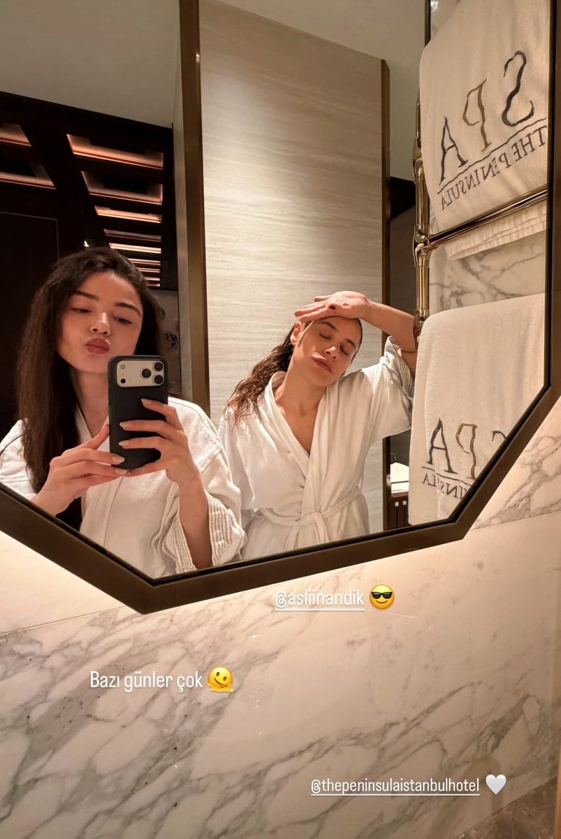 Historial de Instagram 
#ÖzgeGürel