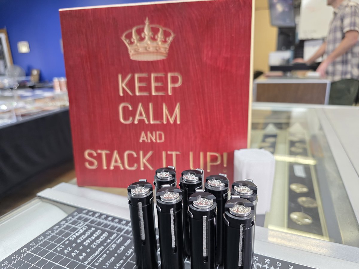 LocalSilverMint's tweet image. Wow this guy knows how to buy #Silver! 

What a great Christmas gift idea!