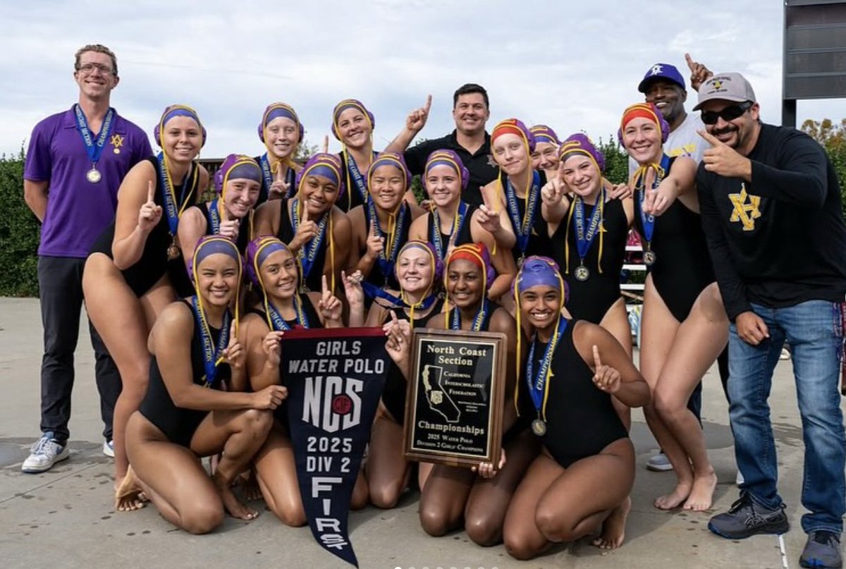 USAWP's tweet photo. Congratulations to the @CIFNCS Girls High School Water Polo Champions!

Open: Carondelet
D1: San Ramon Valley
D2: Amador Valley

#highschool #waterpolo https://t.co/Y70PNas7eU