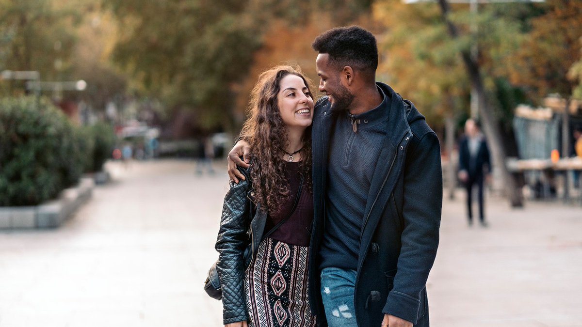 SPSPnews's tweet image. 📊New research: Having supportive friends can be a powerful protective factor for intercultural couples, especially when they face disapproval from family or society more broadly.

Read more in #SPPS: ow.ly/rVKJ50Xt6U4