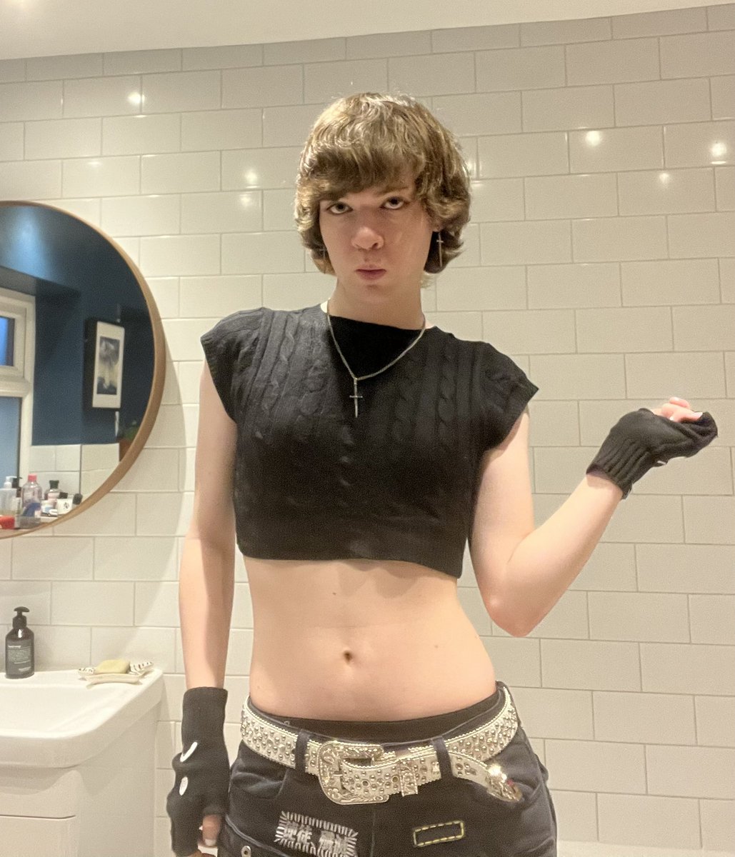 Pipylontez1's tweet image. HRT fixed my hairline 😭💕🙏