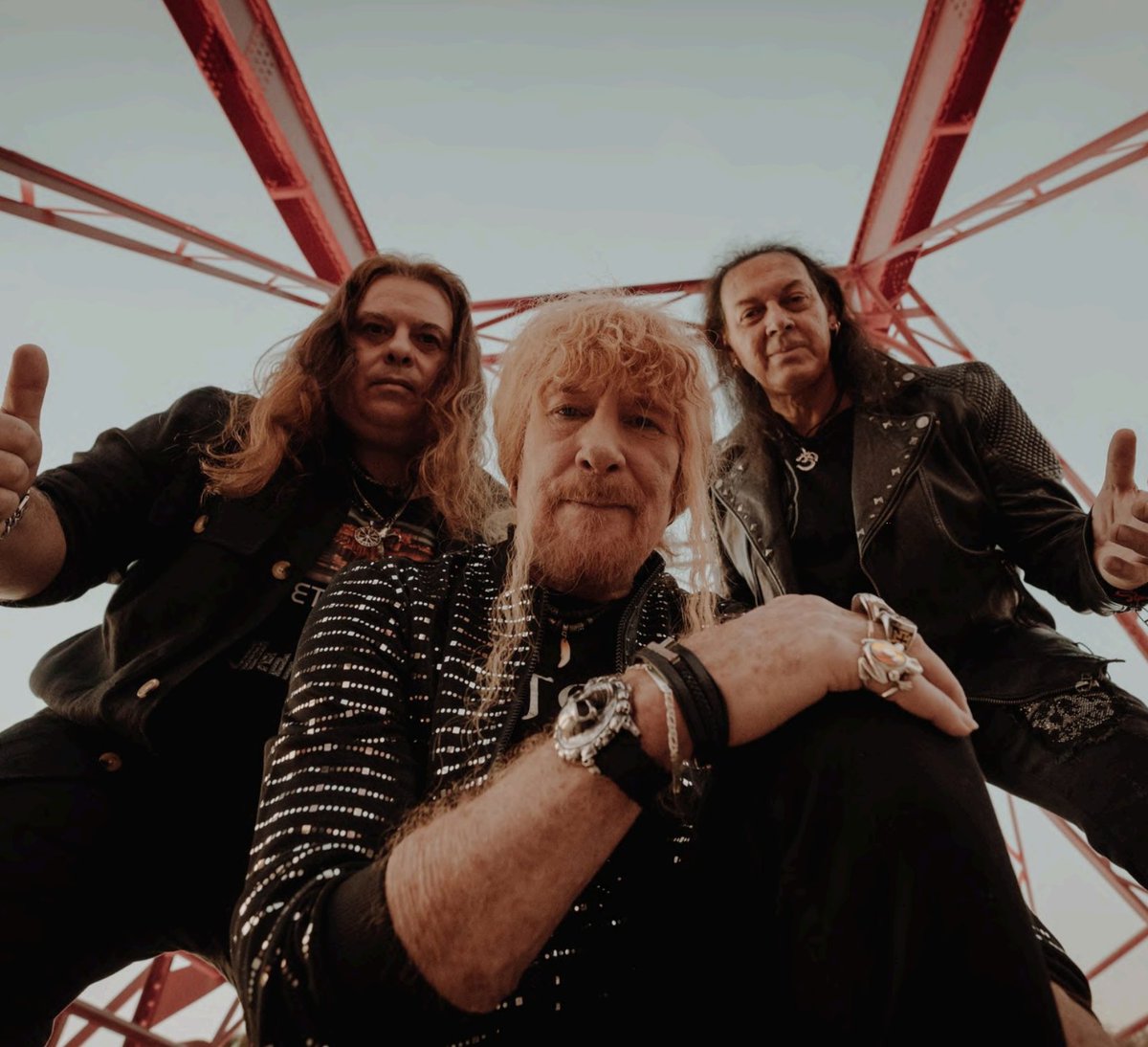 🎶 <a href="/weekendbeachfes/">Weekend Beach Festival</a> 2026 será escenario de la gira de despedida de la mítica banda de rock andaluz, <a href="/MedinaAzahara_/">Medina Azahara Ofic.</a>  campaign-index.com/view.php?J=Gwq… 🎶