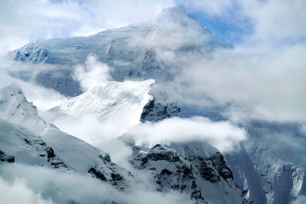 viajesyfotograf's tweet image. Sí, sí...plantarte frente al #Everest es vivir un momento  único. Pero lo que nadie te cuenta es lo p.... 😡😤😬😫🤮que lo pasas con el mal de altura. Te lo cuento, y muchas cosas más, en mi post sobre mi viaje al #Tibet durante una semana:
viajesyfotografia.com/blog/7-dias-vi…