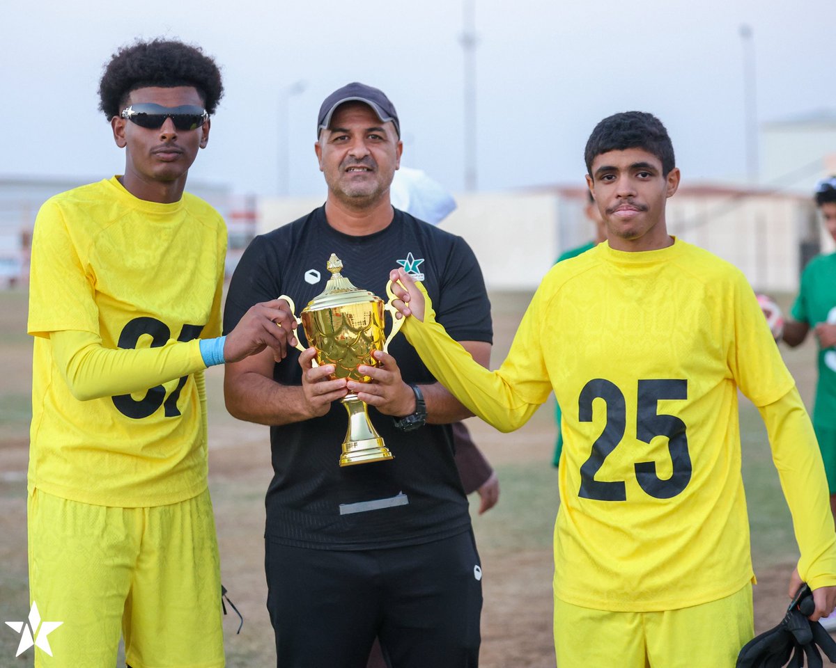 امشي وراه واتبعه وازرع 
في قلبي ابتسامه🟢⭐️.

#النجمة_التقدم    
#نجمة_16