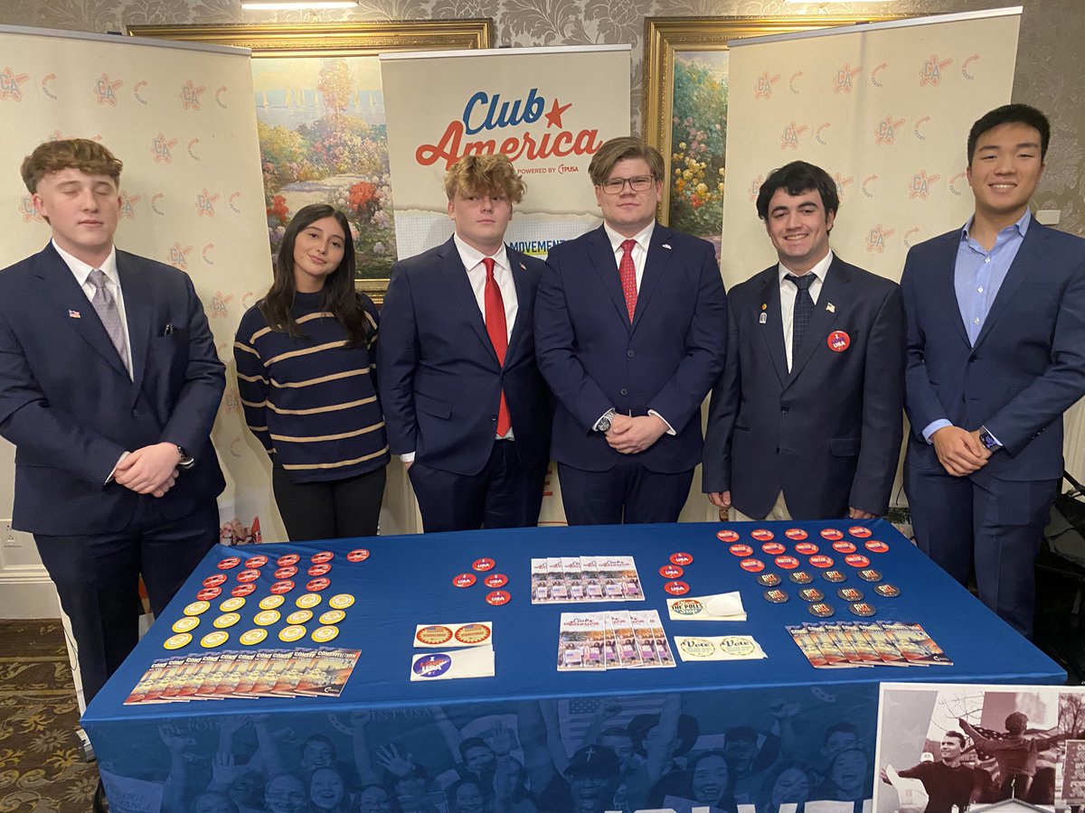 ZachVasile's tweet image. What an evening! Thank you to The Brownstone and NextGenNJ for helping us organize a Fall Leadership Summit 🍂 🗽

With over 300 attendees and about 100 members from Club America and TPUSA chapters from across NJ, it is safe to say that TPUSA is on the Right track in NJ! 🇺🇸 🦅