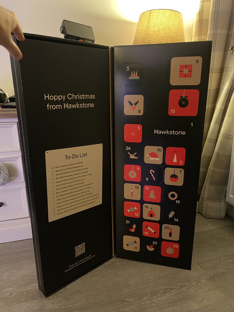 This is a biggest advent calendar I have ever seen <a href="/JeremyClarkson/">Jeremy Clarkson</a> <a href="/RealHawkstone/">Hawkstone</a> can’t wait to get right into it. <a href="/thefarmersdog/">The Farmer's Dog</a> unfortunately living in Scotland I won’t get time for a pint or food in your awesome pub. Maybe one day tho. #drinkhawkstone