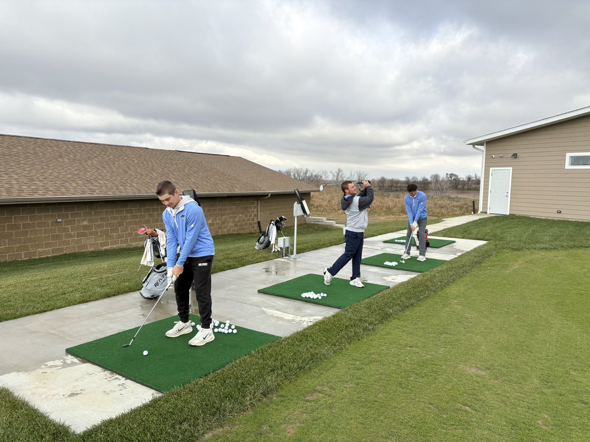 Reiver Women's Golf tweet media