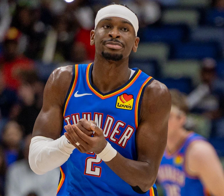 ClutchPoints's tweet image. Shai Gilgeous-Alexander&apos;s last four games in the 4th quarter:

0 PTS - 0 minutes - WIN
0 PTS - 0 minutes - WIN
0 PTS - 0 minutes - WIN
0 PTS - 0 minutes - WIN