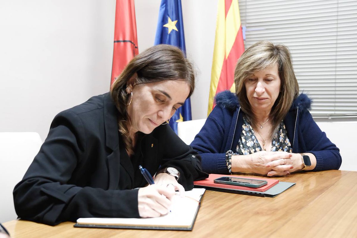 Recerca i Universitats tweet media